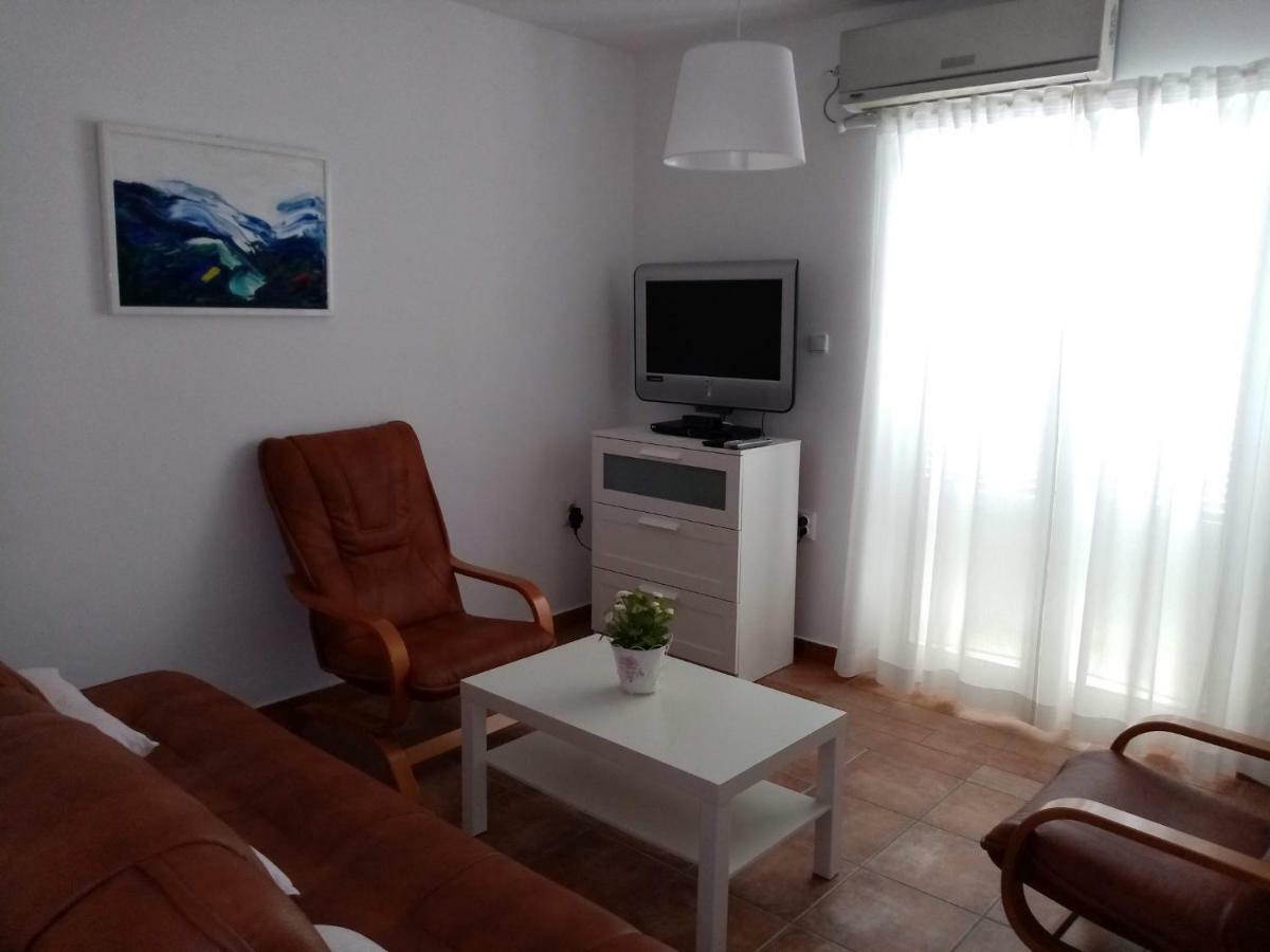 Apartment Pepi Povljana Dış mekan fotoğraf